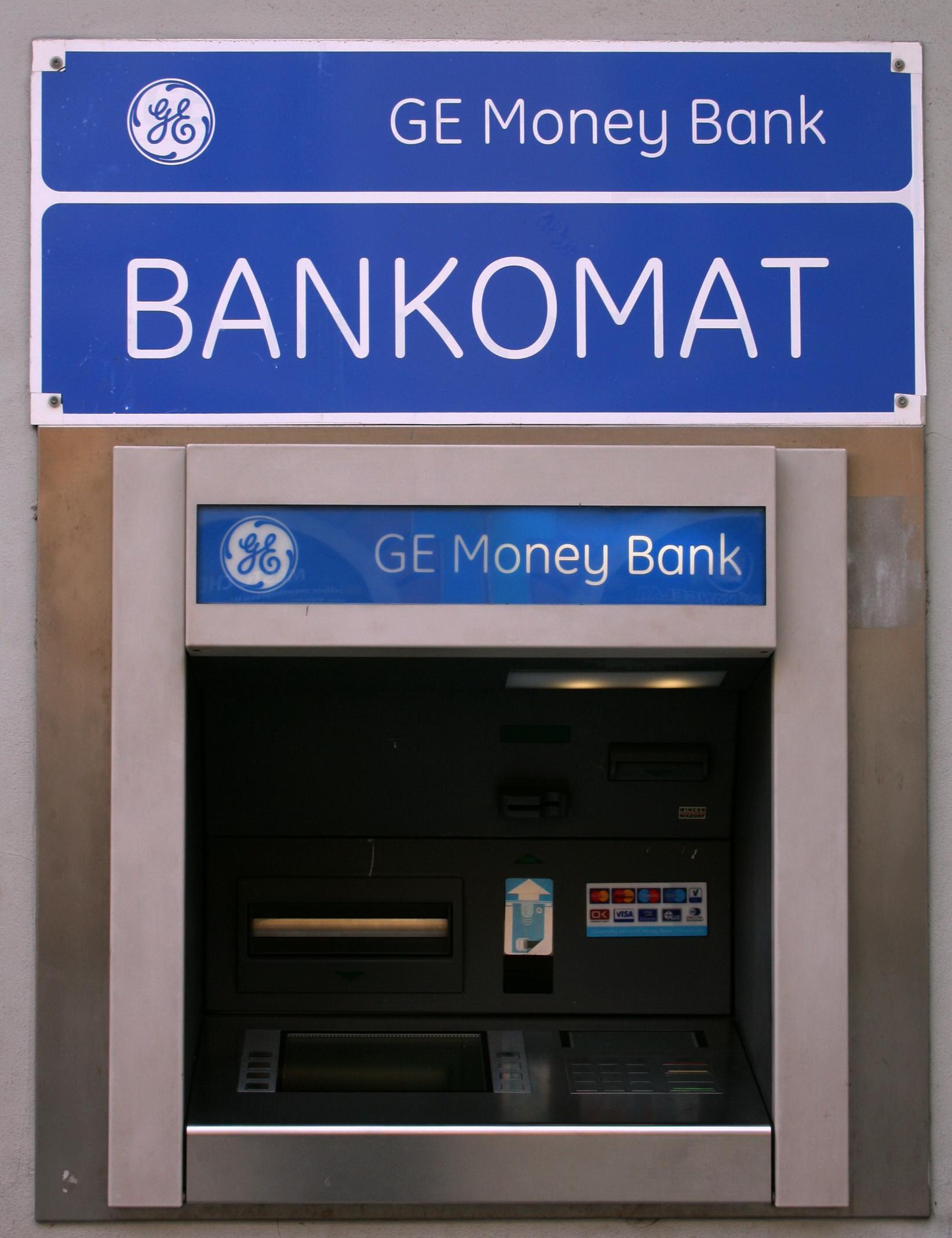 Co umí bankomat UniCredit? Přehled funkcí